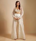 Beige embroiderd jacket with beige top and pant