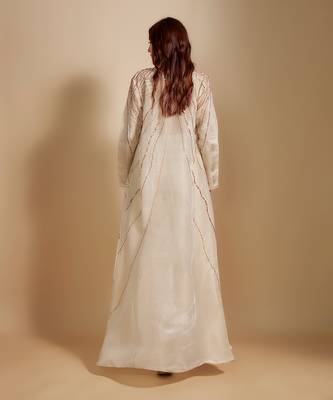 Beige embroiderd jacket with beige top and pant 3