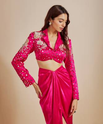 Hot pink emboriderd blazer with hot pink dape skirt 3