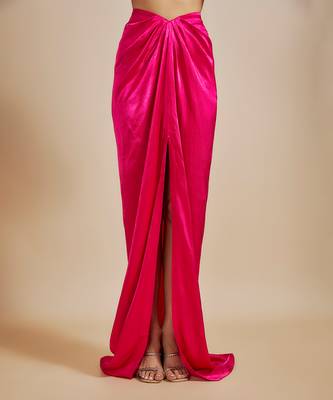 Hot pink emboriderd blazer with hot pink dape skirt 4