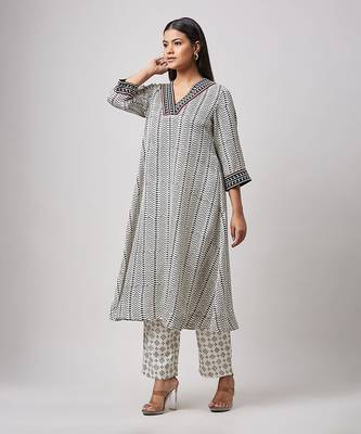 Metro block print v neck co-ord-set 2
