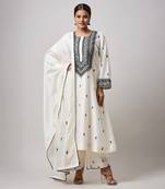 Ivory yoke embroiderd skd kurta set