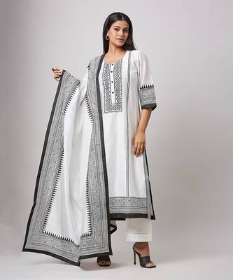 Black block printed embroiderd skd kurta set 1