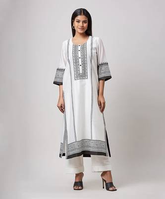 Black block printed embroiderd skd kurta set 3