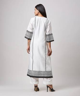 Black block printed embroiderd skd kurta set 4