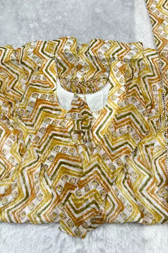 Fox Georgette Zigzag Print Fabric Fully Flair Anarkali Kurti, With Dupatta, Pent 
