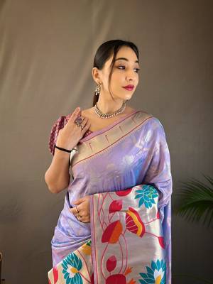 Lavender Color Paithani Silk Saree With Rich Weaved Paithani Pallu & 3D Traditional Design With Gold And Silver Zari 4