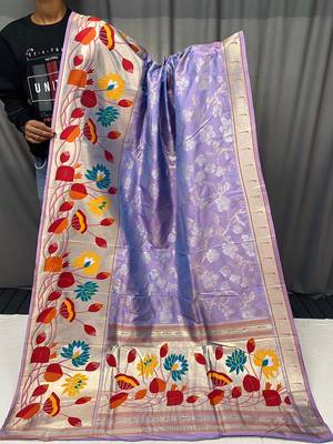Lavender Color Paithani Silk Saree With Rich Weaved Paithani Pallu & 3D Traditional Design With Gold And Silver Zari 6
