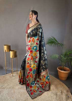 Black Color Soft Paithani Silk Saree With Rich Weaved Paithani Pallu & 3D Traditional Design With Gold And Silver Zari 4