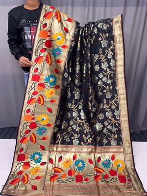 Black Color Soft Paithani Silk Saree With Rich Weaved Paithani Pallu & 3D Traditional Design With Gold And Silver Zari 5