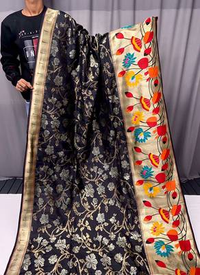Black Color Soft Paithani Silk Saree With Rich Weaved Paithani Pallu & 3D Traditional Design With Gold And Silver Zari 6
