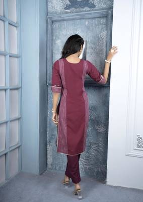 Nikhaar maroon embroidered silk straight cut kurta & 5