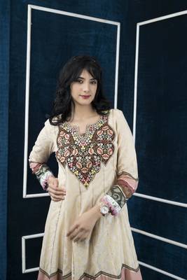 Nikhaar beige embroidered silk anarkali kurta & 6
