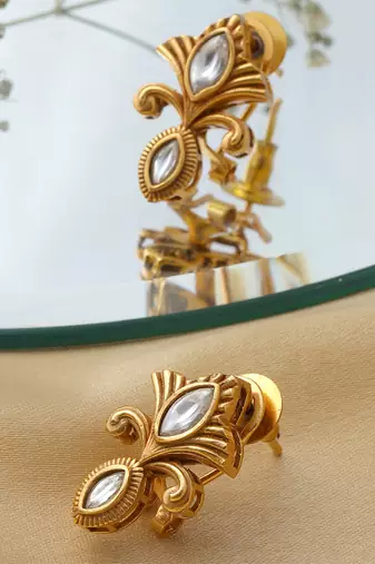 white diamond earrings