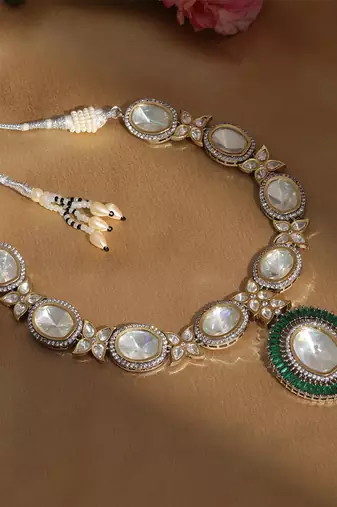 white diamond necklaces