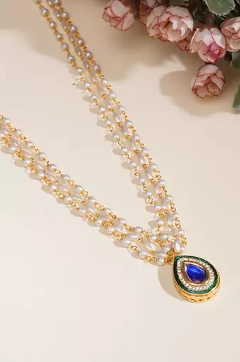 Kundan necklaces