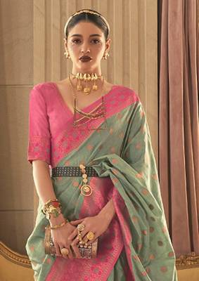 Women Green Banarasi Style Silk Saree And Art Silk Rich Pallu Saree With Blouse For Women 2