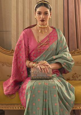 Women Green Banarasi Style Silk Saree And Art Silk Rich Pallu Saree With Blouse For Women 3