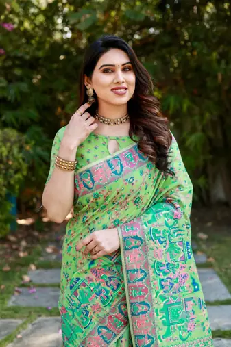 Luxury And Beautiful Soft, Smooth, Flowing Original Pashmina Soft Cotton Saree With Matching Blouse Fabric