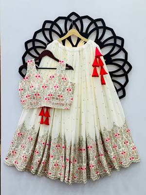 Off White Floral Embroidery Wedding Semi-Stitched Wedding Lehenga With Stitched Blouse 2