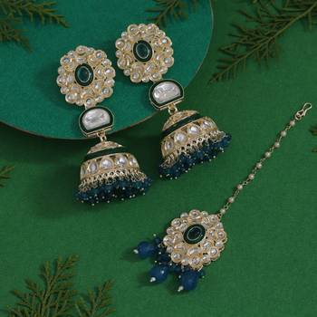 Turquoise blue color kundan earrings with maang tikka 2