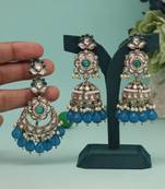 Turquoise blue color kundan earrings with maang tikka