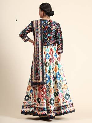 White Semi-Stitched Lehenga Choli Set With DUpatta 5