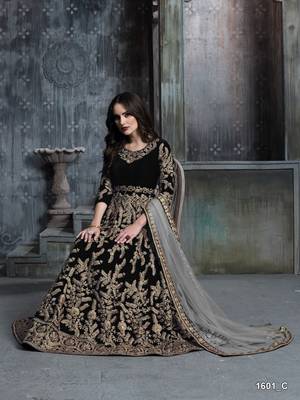 Black embroidered velvet patiyala suit 1