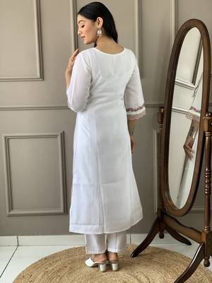Women White Chanderi Embroidered Kurta Pant Dupatta Set 2