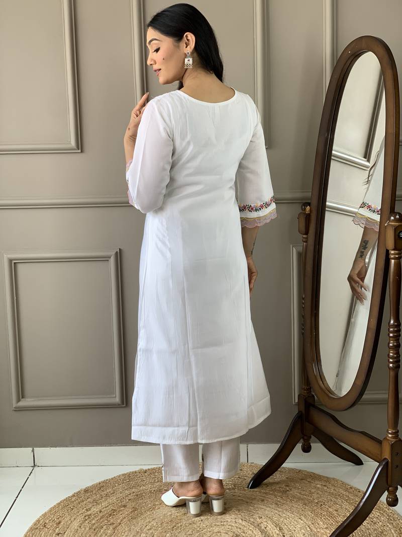 Women White Chanderi Embroidered Kurta Pant Dupatta Set
