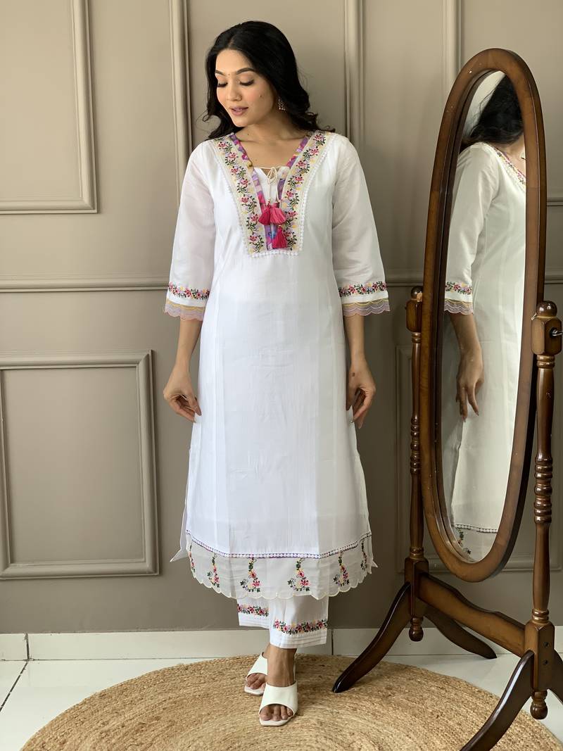 Women White Chanderi Embroidered Kurta Pant Dupatta Set