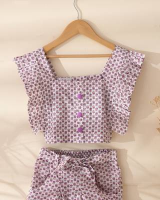 Girl's white printed top and shorts set 2