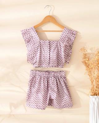 Girl's white printed top and shorts set 3