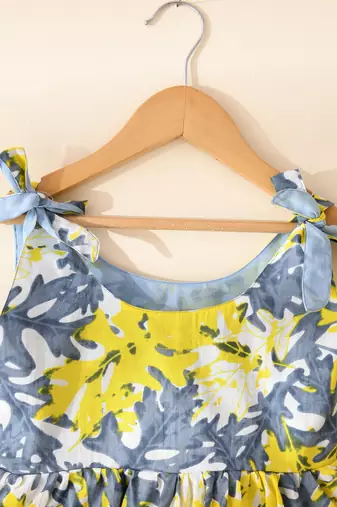 Girl's grey printed top and shorts set