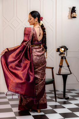 Manroon Banarasi silk blend Saree With Fancy Blouse Piece. 4