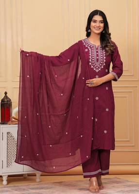 Womens cotton maroon & white embroidery work kurta and Palazzo with dupatta 4