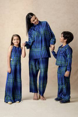 Blue green stripes printed halter neck jumpsuit 5