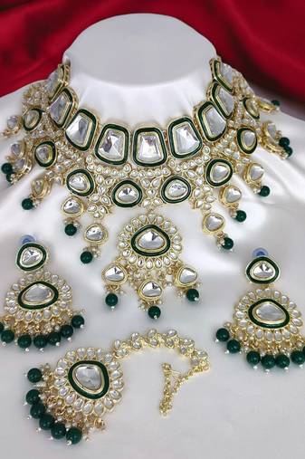 Green heavy premium bridal designer jewellery set