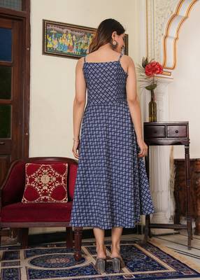 Women'S Floral Printed Smoking Embroidery Dress (Blue) 2