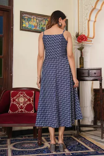 Women'S Floral Printed Smoking Embroidery Dress (Blue)
