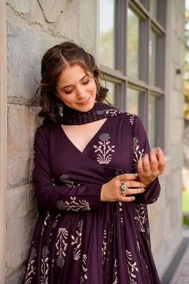 Pure maslin fabric kurta plazzo and dupatta set in dark purple color 2