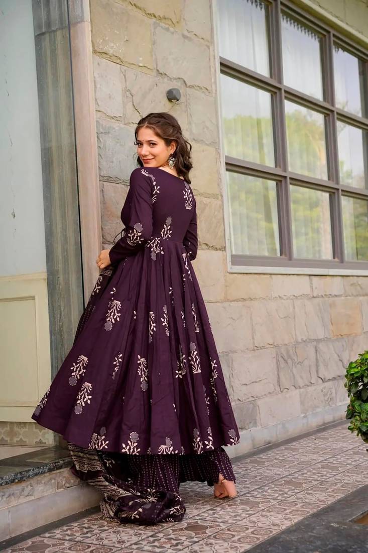 Pure maslin fabric kurta plazzo and dupatta set in dark purple color