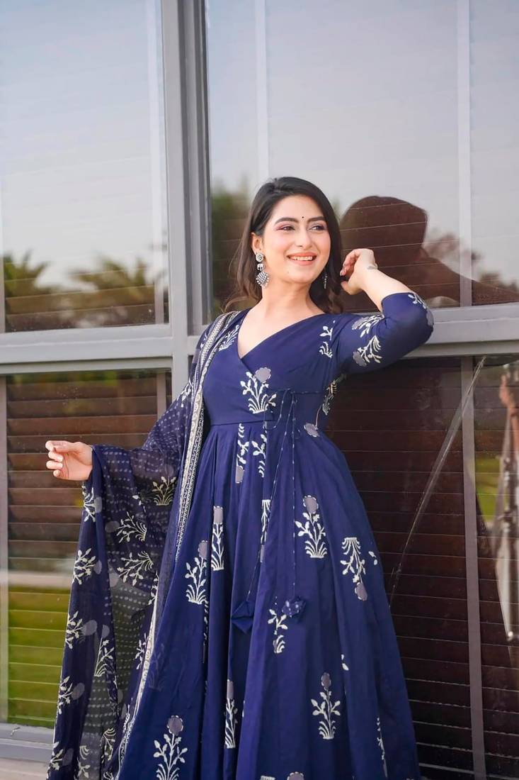 Pure maslin fabric kurta plazzo and dupatta set in royal blue