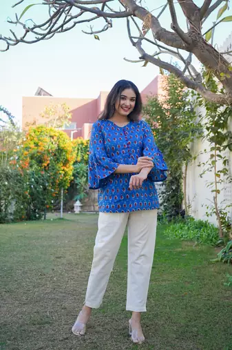 Women'S Cotton Indigo Geomatrical Printed Flared Top (Blue)