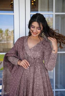 Pure maslin fabric kurta plazzo and dupatta set in baby purple color 3