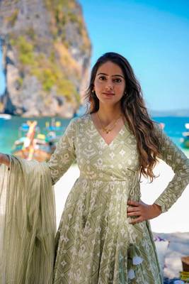 Pure maslin fabric kurta plazzo and dupatta set in baby green color 3