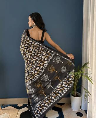 Black Printed Cotton Saree With Blouse 4