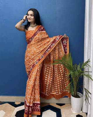Mustard Printed Cotton Saree With Blouse 4