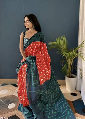 Red Printed Cotton Saree With Blouse 3