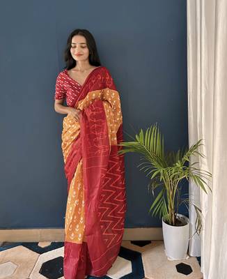 Mustard Printed Cotton Saree With Blouse 4